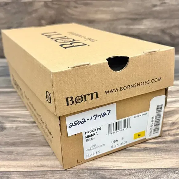 NIB Born Miarra 8M 38-39 Leather Big Buckle Slide Flat Sandals Blush - Picture 9 of 10